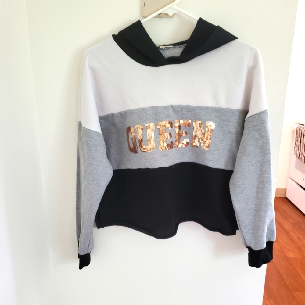 Stella Tweed Short "Queen" Hoodie Sweatshirt. Small